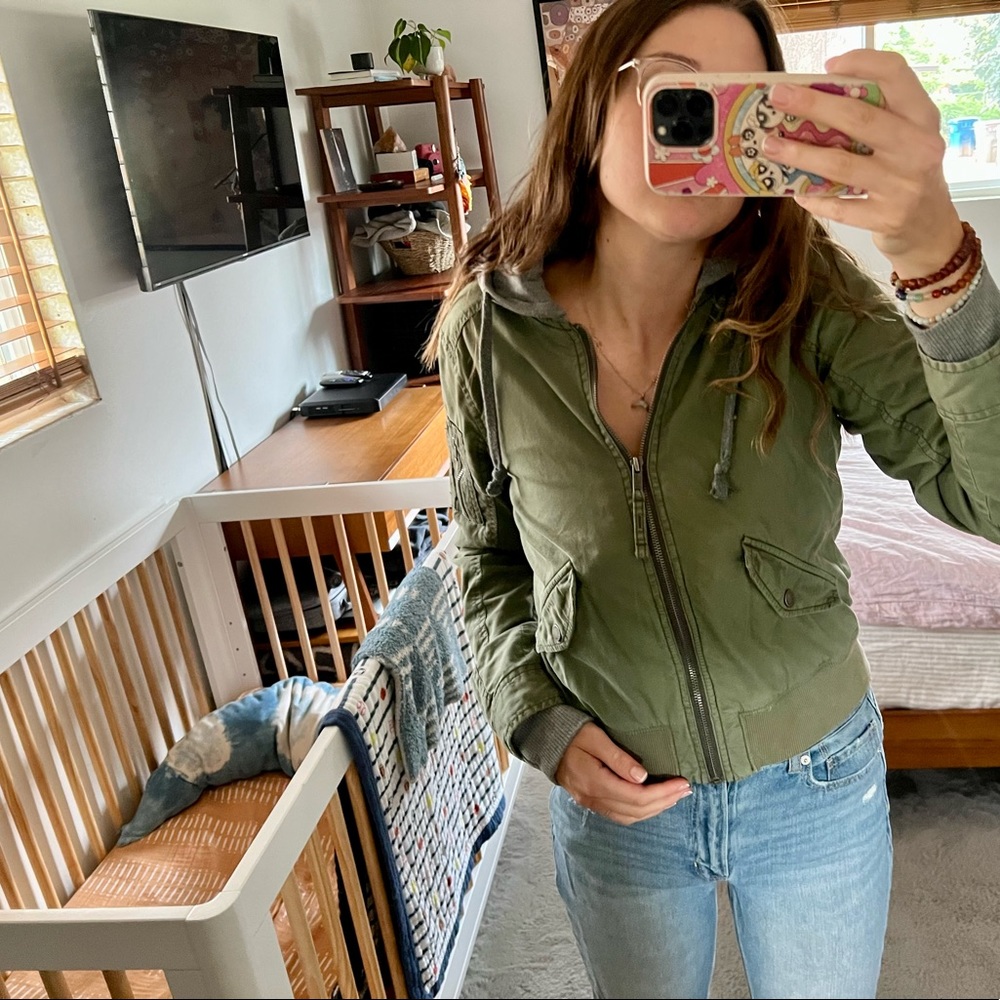 * free bundle add on item* Hollister green army jacket size s